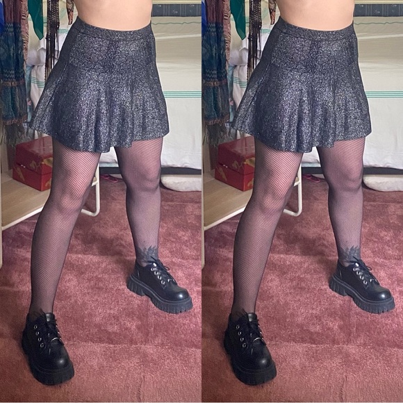 CANDIES Y2K GLITTER MINI SKIRT - Picture 1 of 3